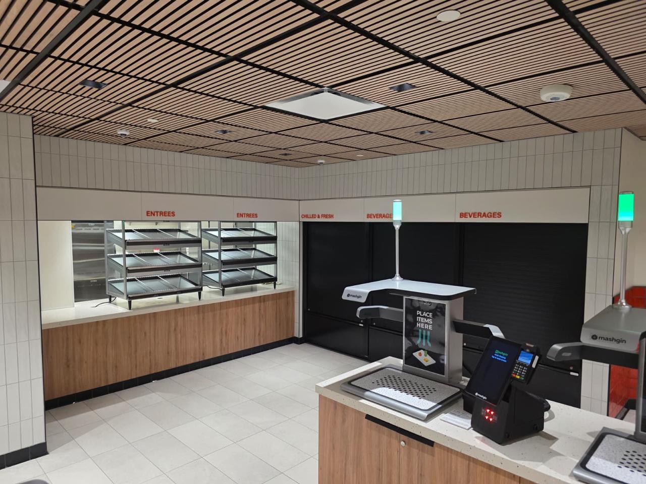 Área de autoservicio y mostrador de Anaheim Pizza Co.